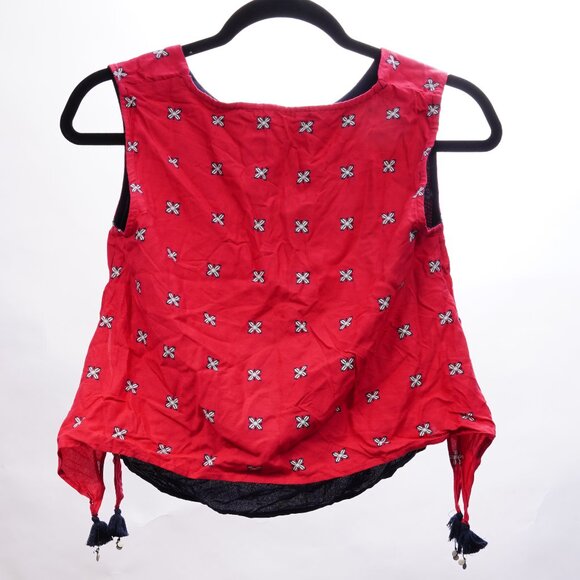 Pink Round Neck Sleeveless Top - Picture 3 of 3